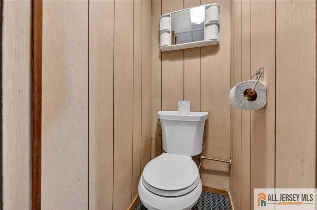 222 Remsen Avenue Avenel, NJ 07001 - Photo 24 of 31