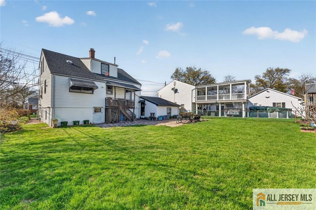 222 Remsen Avenue Avenel, NJ 07001 - Photo 27 of 31