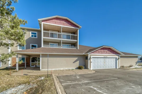 $150,000 | 7600 157th Street West, Unit 103, Apple Valley, MN 55124
