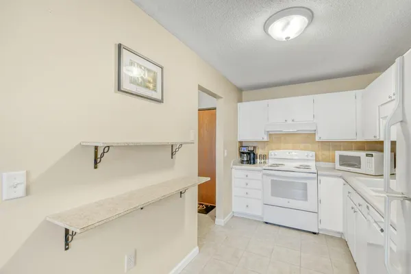 $150,000 | 7600 157th Street West, Unit 103, Apple Valley, MN 55124