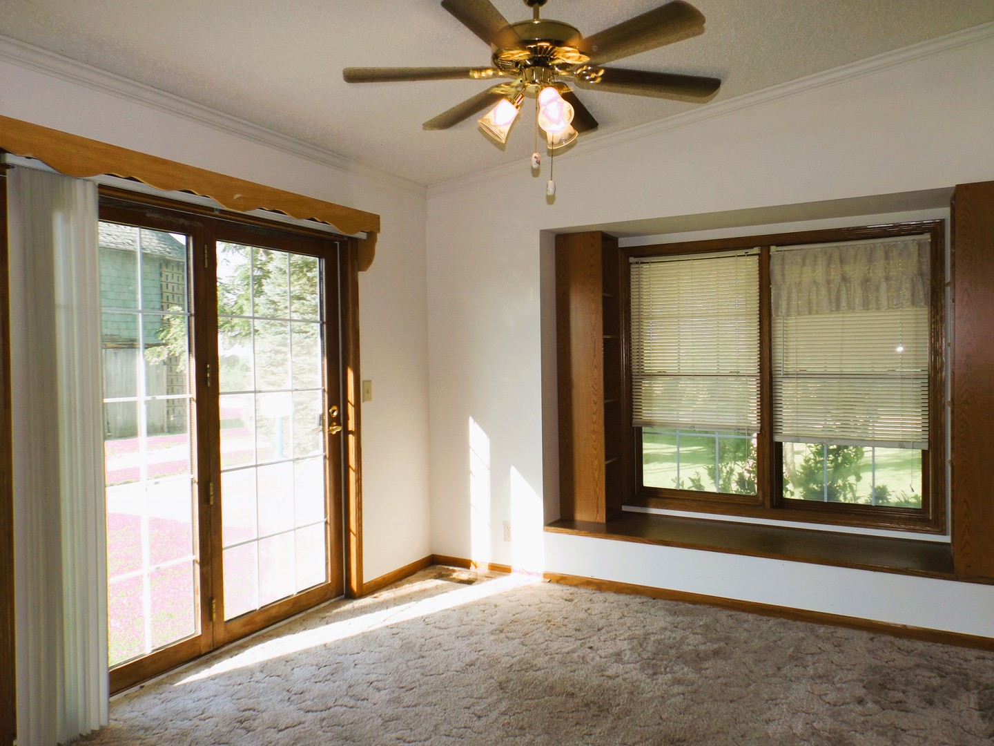 22024 Moline Road Sterling, IL 61081 - Photo 8 of 23