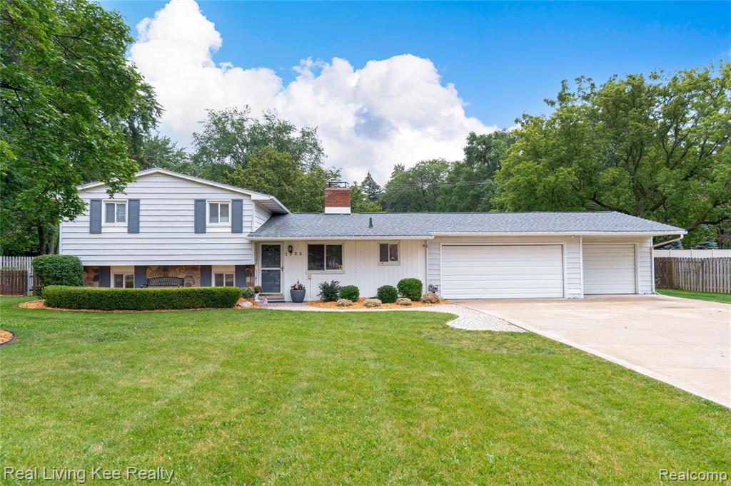 1088 North Adams Road Rochester Hills, MI 48306 - Photo 1 of 49
