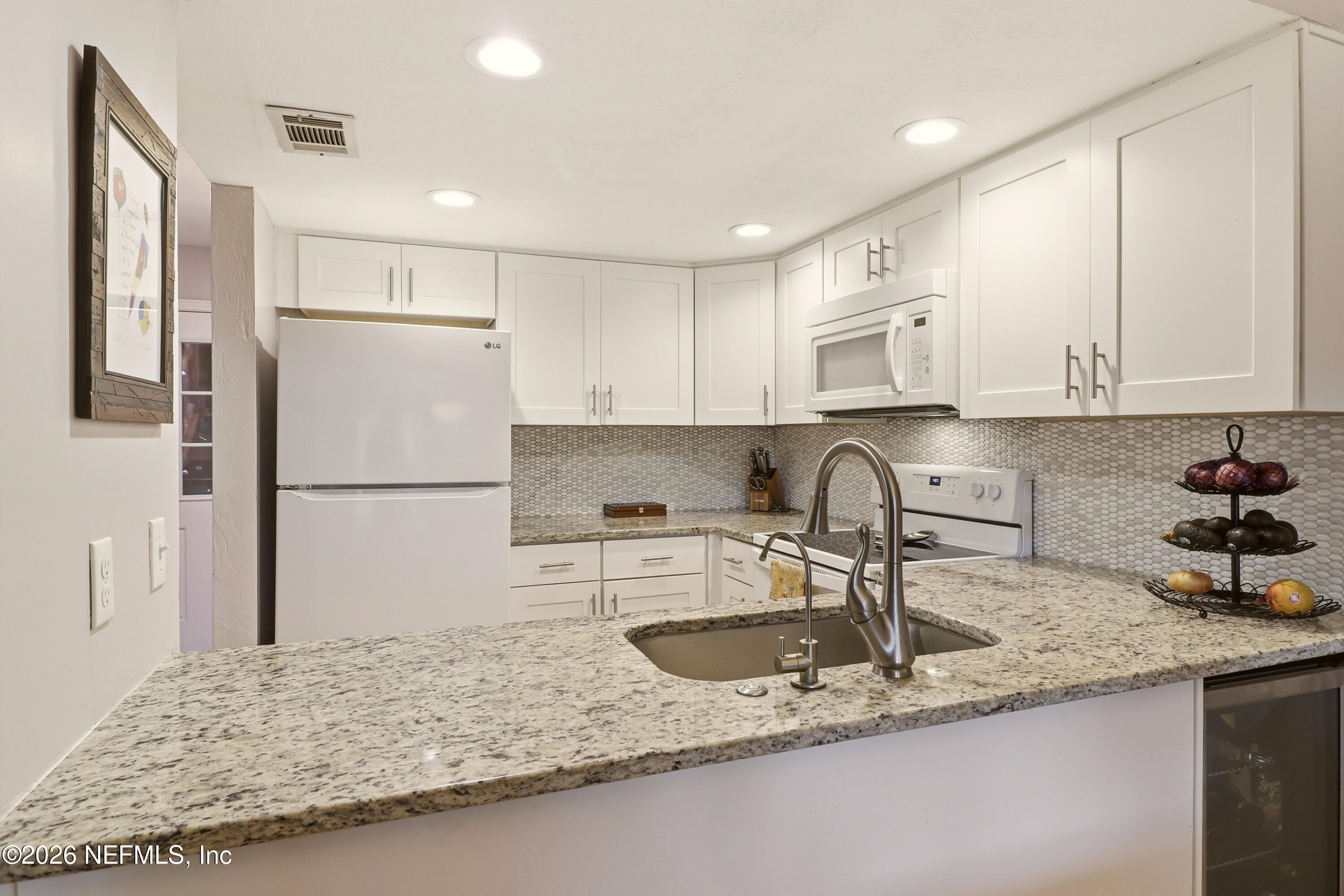 11 Dondanville Road, Unit 9 St. Augustine, FL 32080 - Photo 5 of 39 11_Dondanville_Rd_9_012