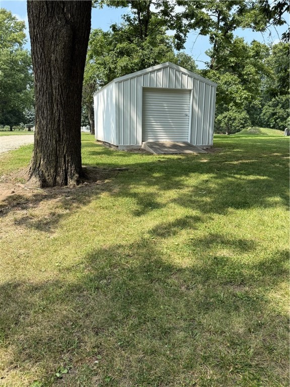 145 West Steidl Road Paris, IL 61944 - Photo 4 of 32