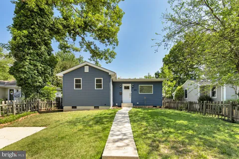 $575,000 | 3913 Decatur Avenue, Kensington, MD 20895