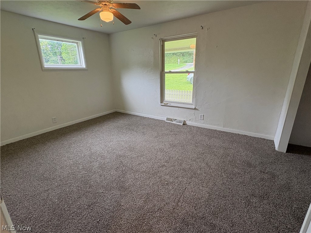 1448 Winding Road Parkersburg, WV 26104 - Photo 2 of 12