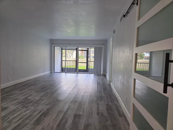 $215,000 | 3905 North Nob Hill Road, Unit 110, Sunrise, FL 33351