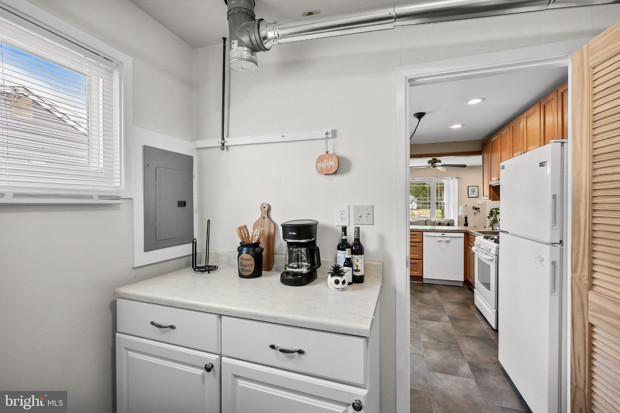 223 East Rudderow Avenue Maple Shade, NJ 08052 - Photo 7 of 24 Morning coffee bar