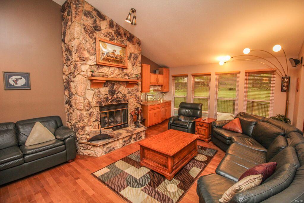 10767 Roxanna Drive St. Louis, MO 63128 - Photo 11 of 34