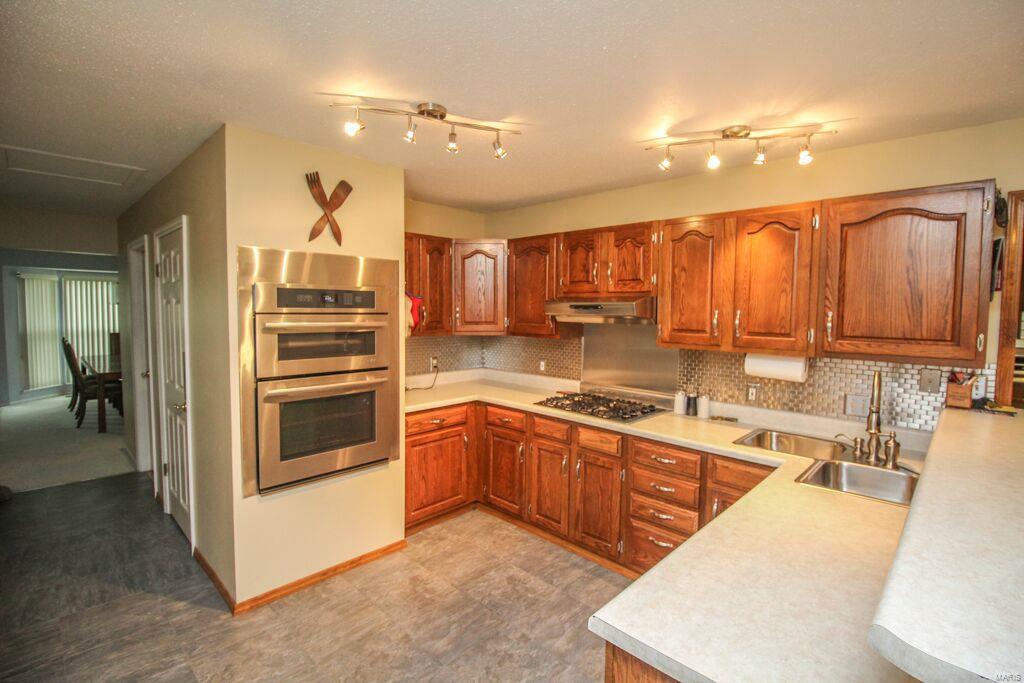 10767 Roxanna Drive St. Louis, MO 63128 - Photo 6 of 34