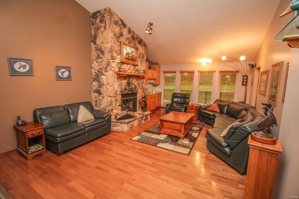 10767 Roxanna Drive St. Louis, MO 63128 - Photo 10 of 34