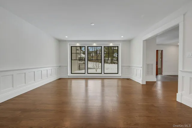 $4,175,000 | 32 Sycamore Road, Scarsdale, NY 10583