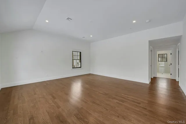 $4,175,000 | 32 Sycamore Road, Scarsdale, NY 10583