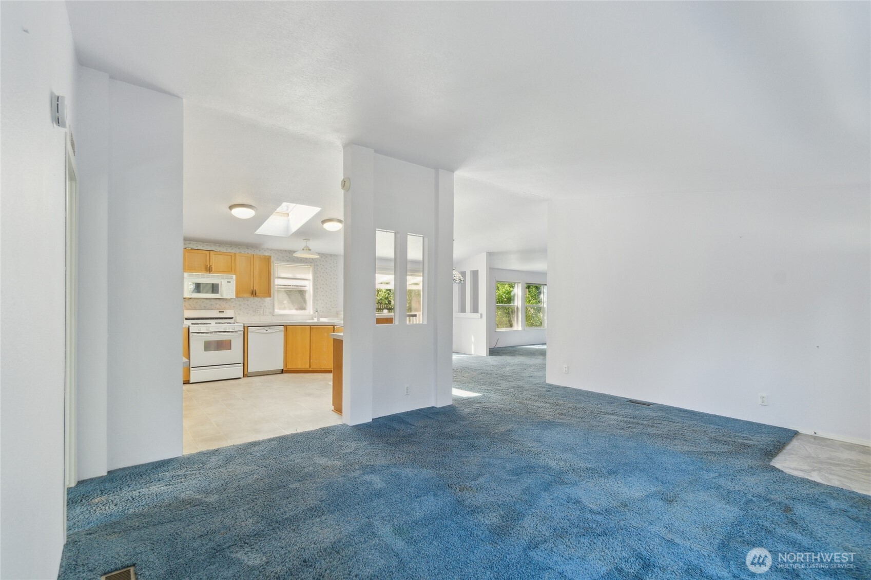 12711 Northeast 190th Street Bothell, WA 98011 - Photo 5 of 33 Gallery Image 5