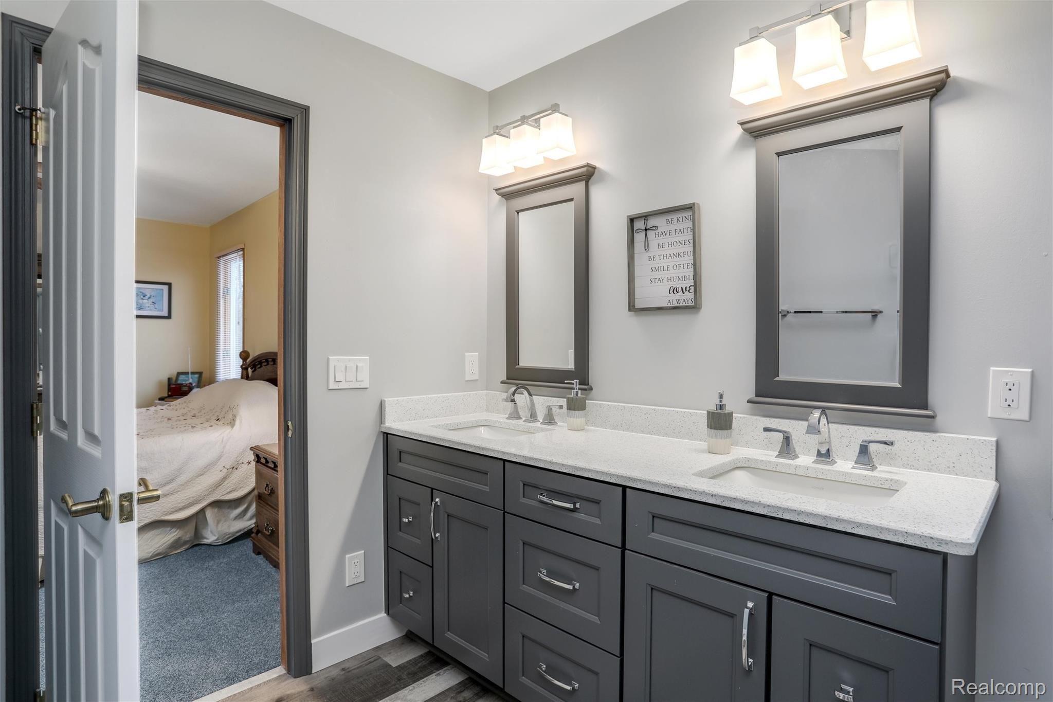 2755 County Farm Road Howell, MI 48843 - Photo 24 of 39 Fully updated principal bathroom