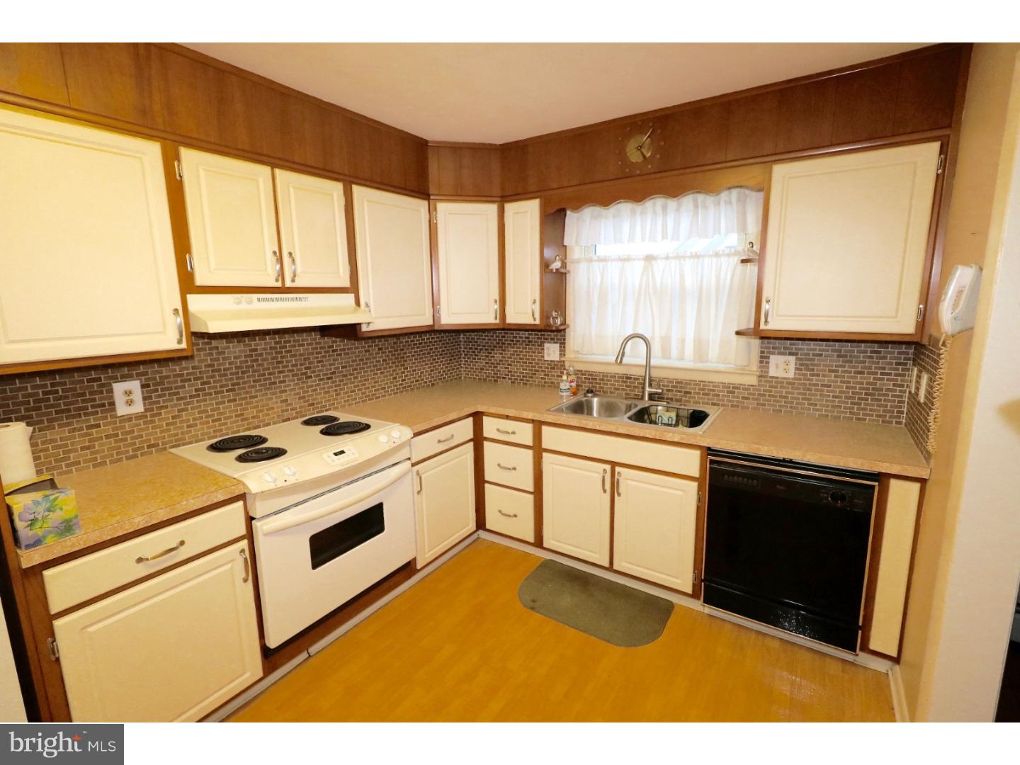 120 South Waverly Street Shillington, PA 19607 - Photo 8 of 24 Gallery Image 8