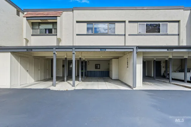 $229,950 | 1064 North Camelot Drive, Boise, ID 83704