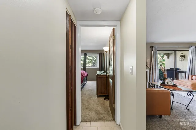 $229,950 | 1064 North Camelot Drive, Boise, ID 83704