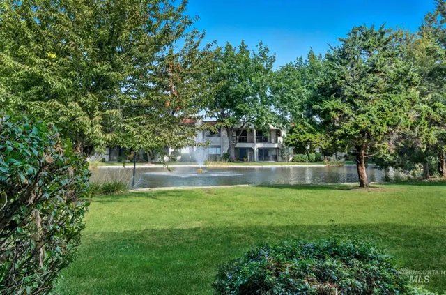 $229,950 | 1064 North Camelot Drive, Boise, ID 83704