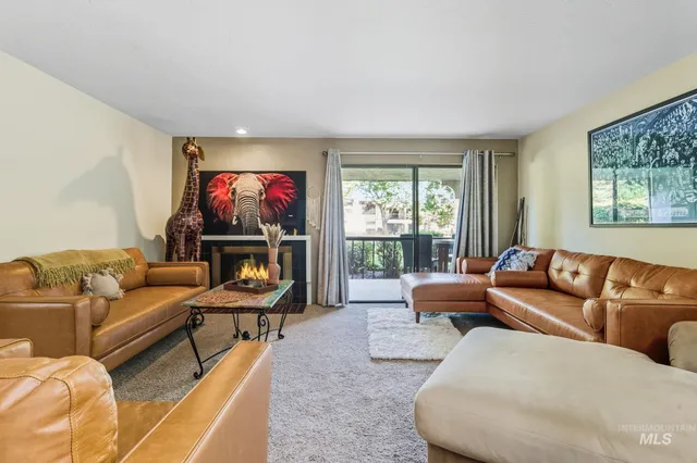 $229,950 | 1064 North Camelot Drive, Boise, ID 83704