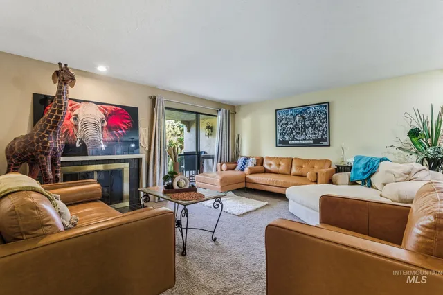 $229,950 | 1064 North Camelot Drive, Boise, ID 83704