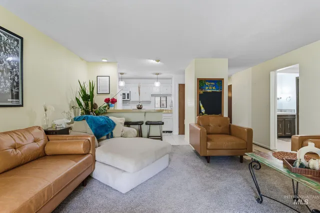 $229,950 | 1064 North Camelot Drive, Boise, ID 83704