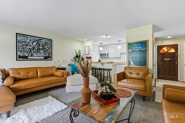 $229,950 | 1064 North Camelot Drive, Boise, ID 83704