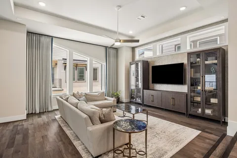 $700,000 | 2624 Fountain Key Boulevard, Houston, TX 77008