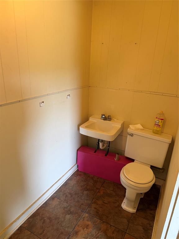 305 East Pliler Precise Road Longview, TX 75605 - Photo 5 of 17