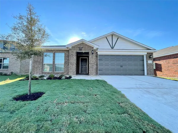$2,095 | 612 Aqueduct Drive, Seagoville, TX 75159
