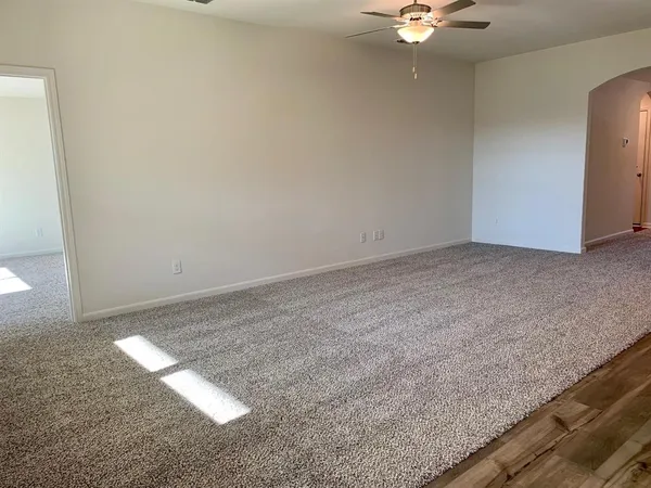$2,095 | 612 Aqueduct Drive, Seagoville, TX 75159
