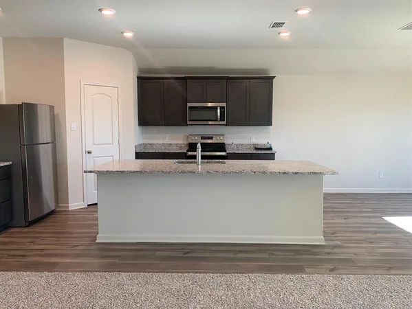 $2,095 | 612 Aqueduct Drive, Seagoville, TX 75159