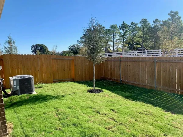 $2,095 | 612 Aqueduct Drive, Seagoville, TX 75159