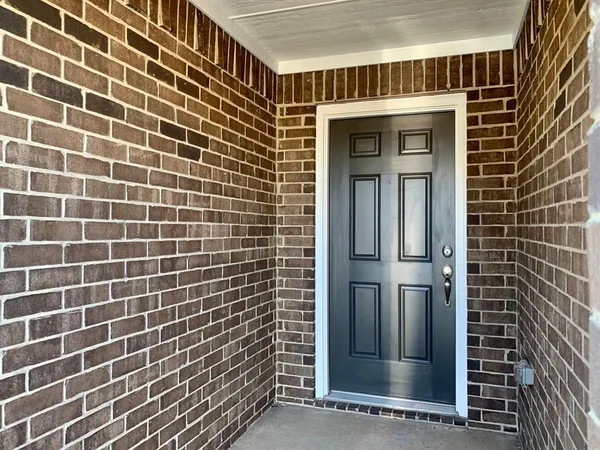 $2,095 | 612 Aqueduct Drive, Seagoville, TX 75159
