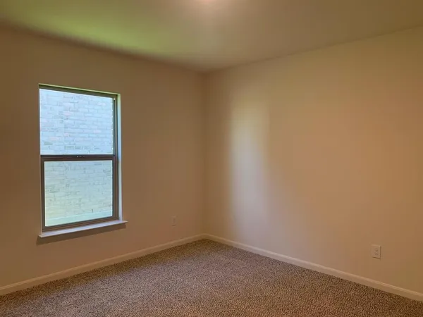 $2,095 | 612 Aqueduct Drive, Seagoville, TX 75159