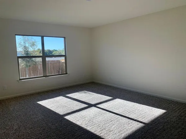 $2,095 | 612 Aqueduct Drive, Seagoville, TX 75159