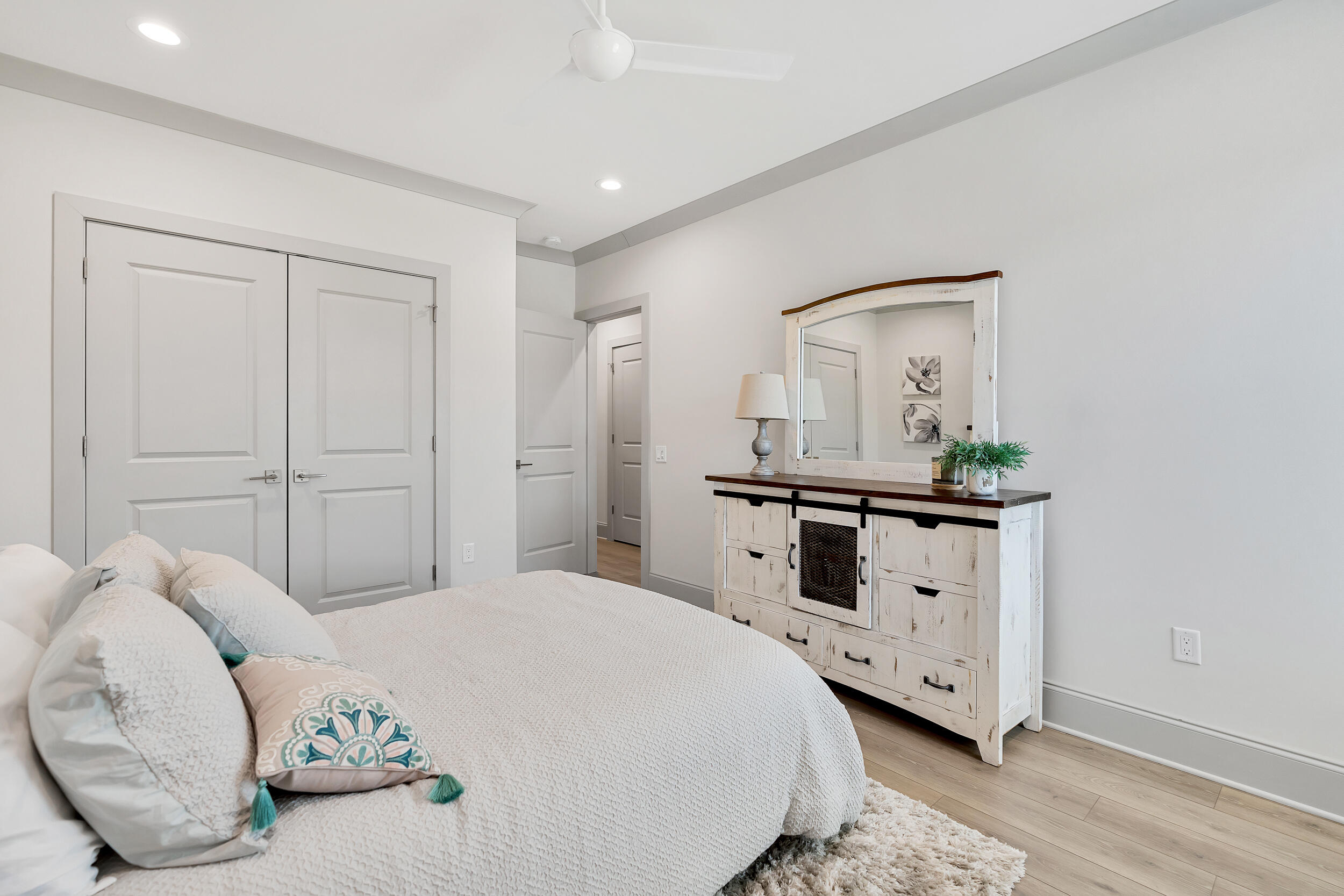 36 Golden Bell Ct Inlet Beach, Unit 36A Inlet Beach, FL 32461 - Photo 26 of 43 a bedroom with a bed and a dresser