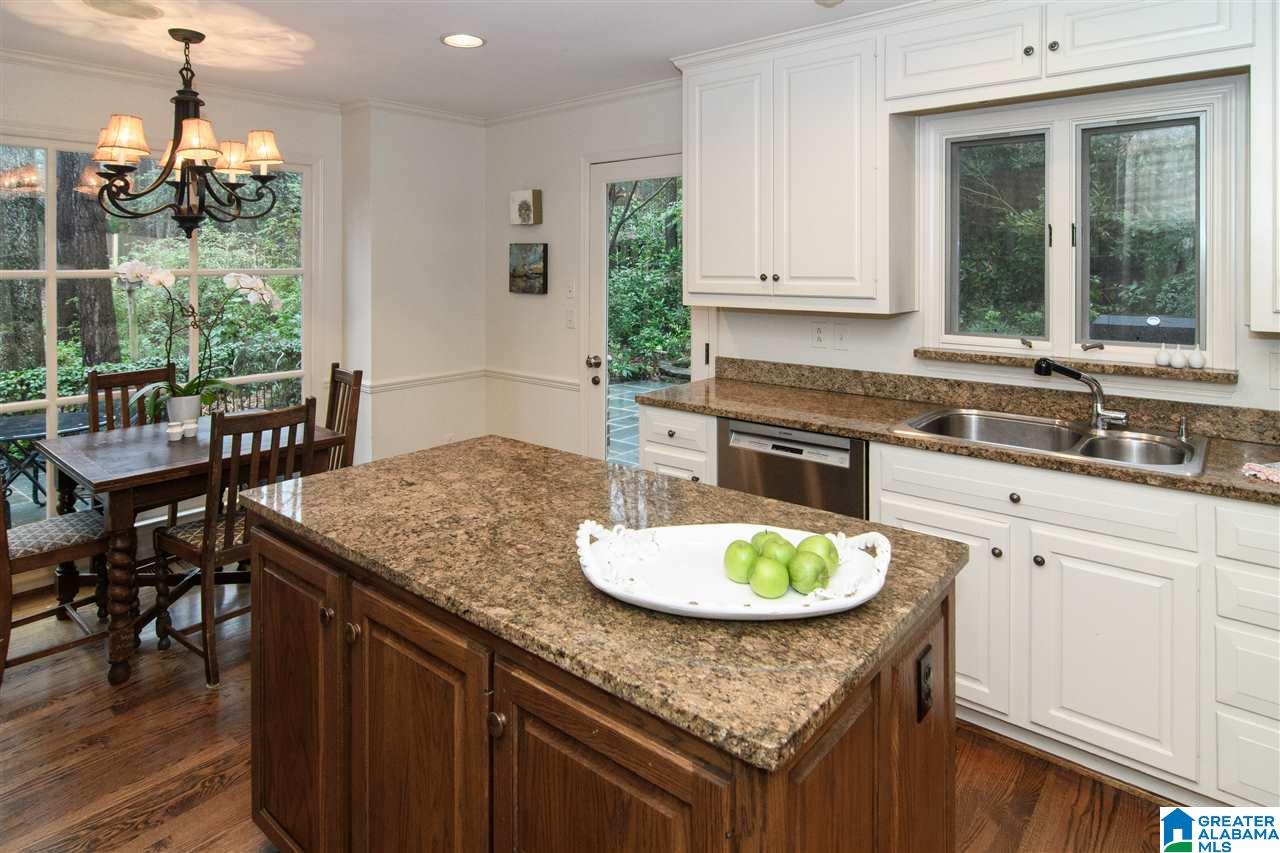 3412 River Bend Road Birmingham, AL 35243 - Photo 10 of 36