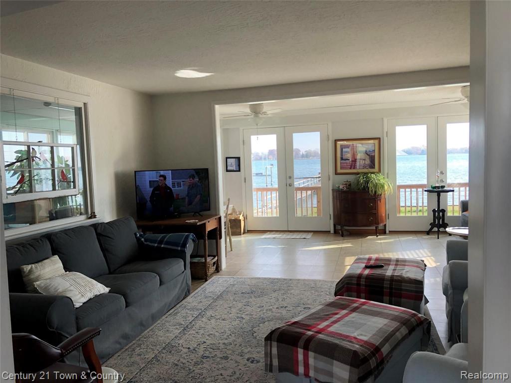6595 South River Road Marine City, MI 48039 - Photo 9 of 36
