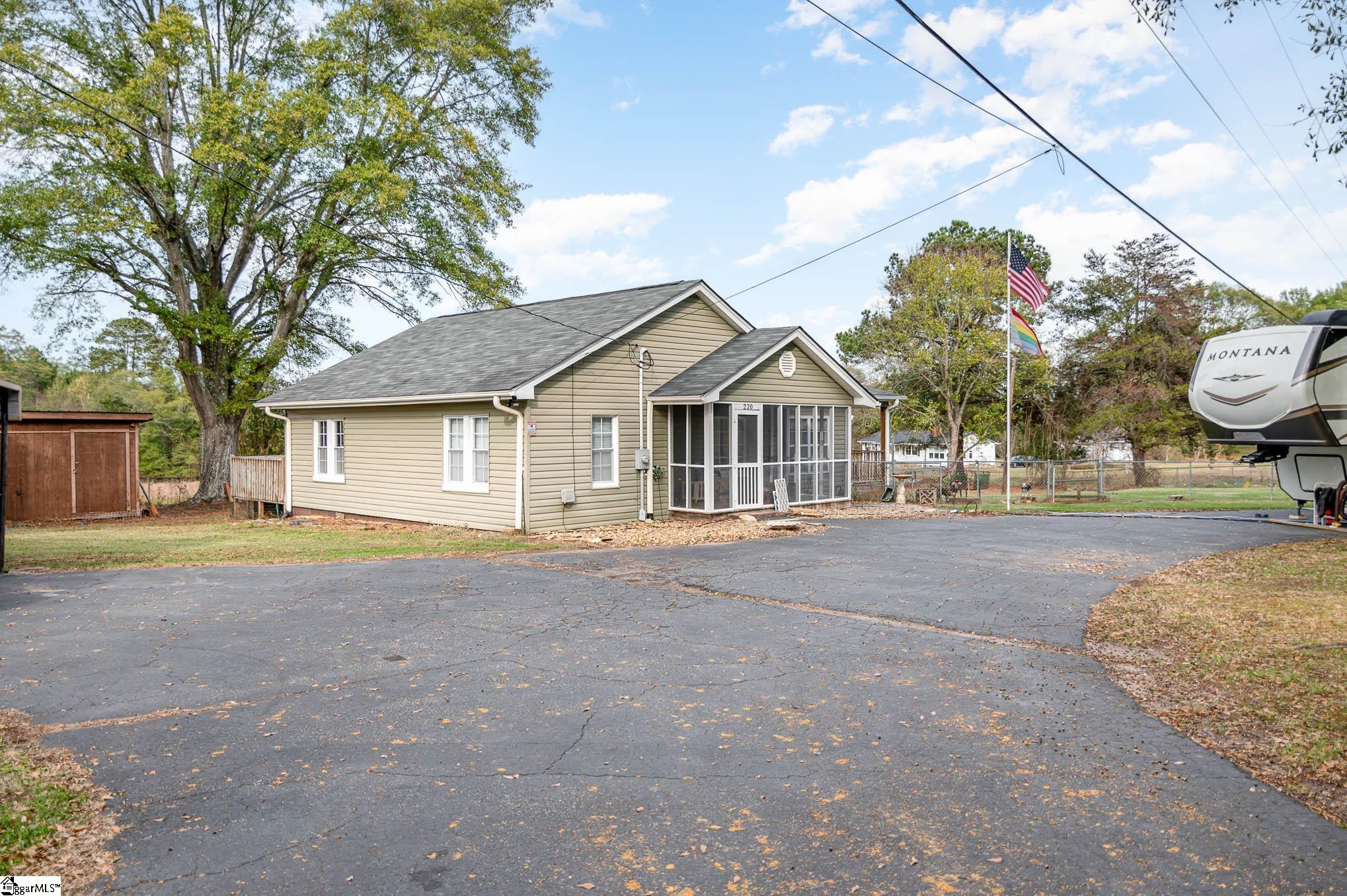 220 Rector Road Lyman, SC 29365 - Photo 2 of 36