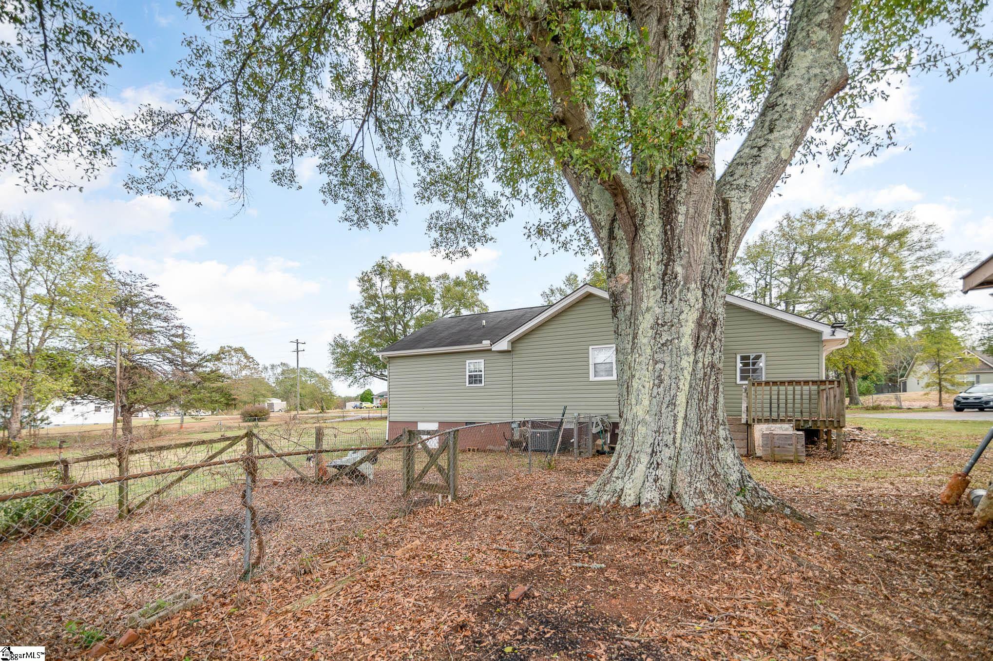 220 Rector Road Lyman, SC 29365 - Photo 30 of 36