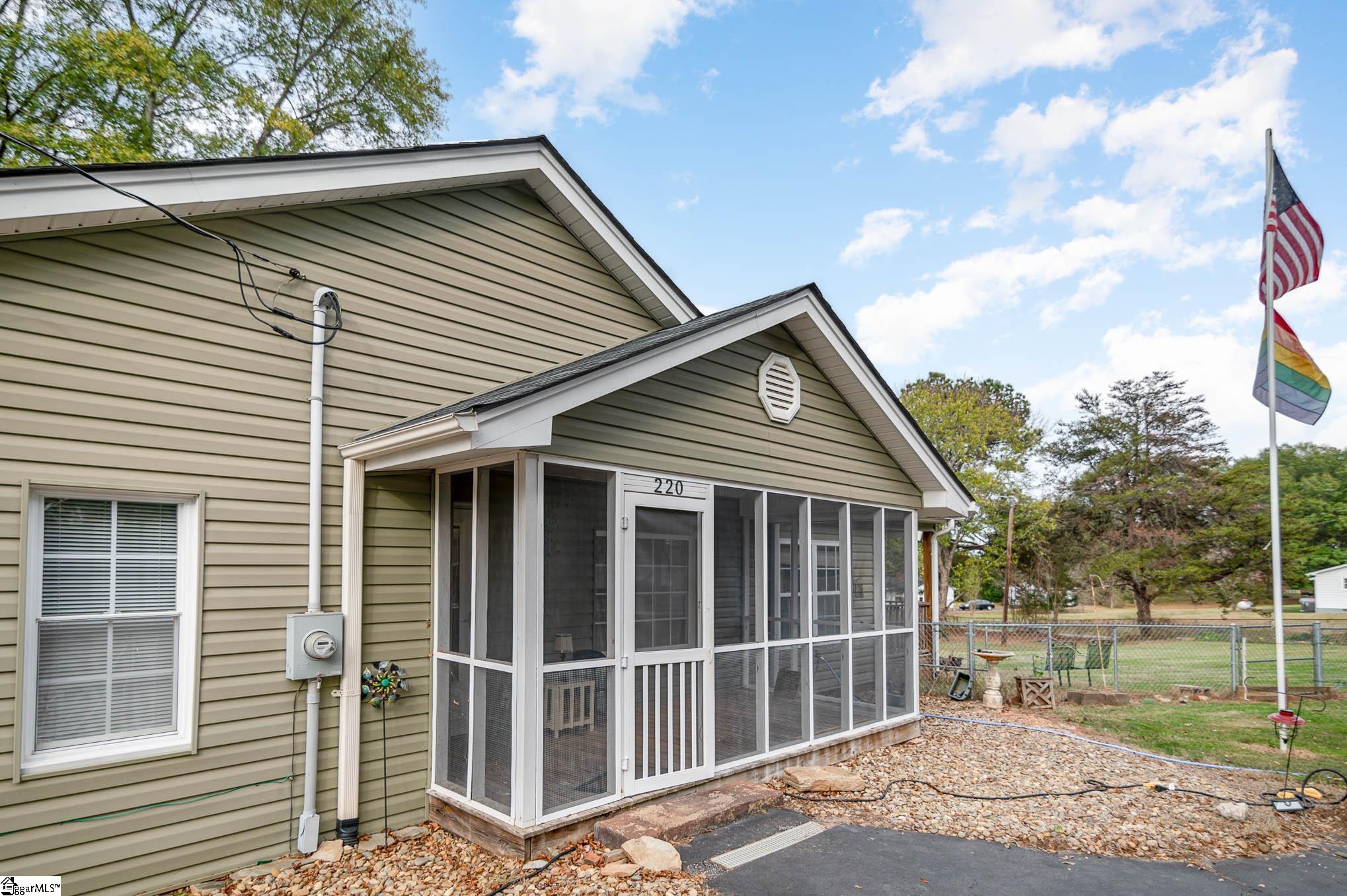 220 Rector Road Lyman, SC 29365 - Photo 4 of 36