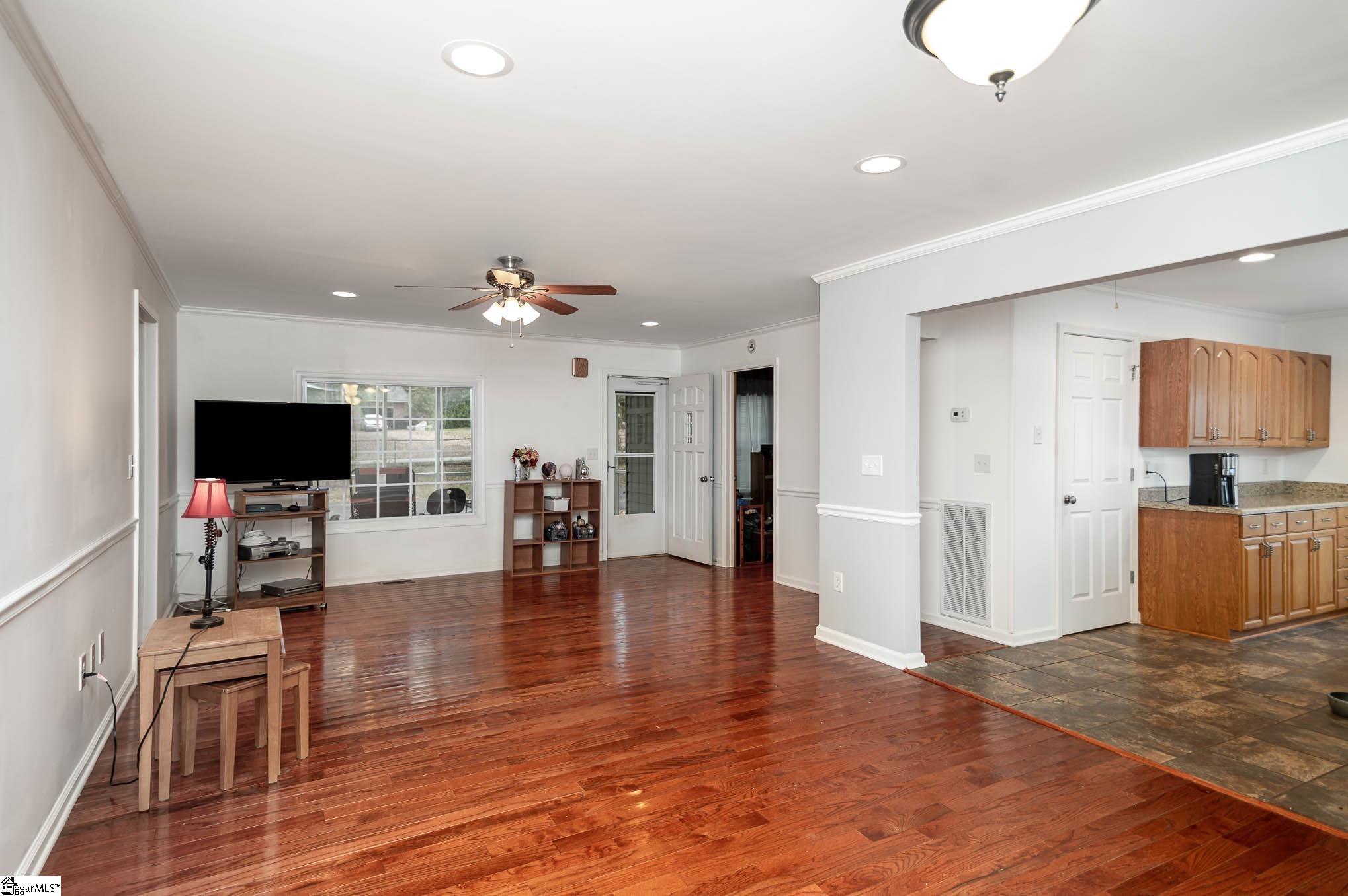 220 Rector Road Lyman, SC 29365 - Photo 7 of 36