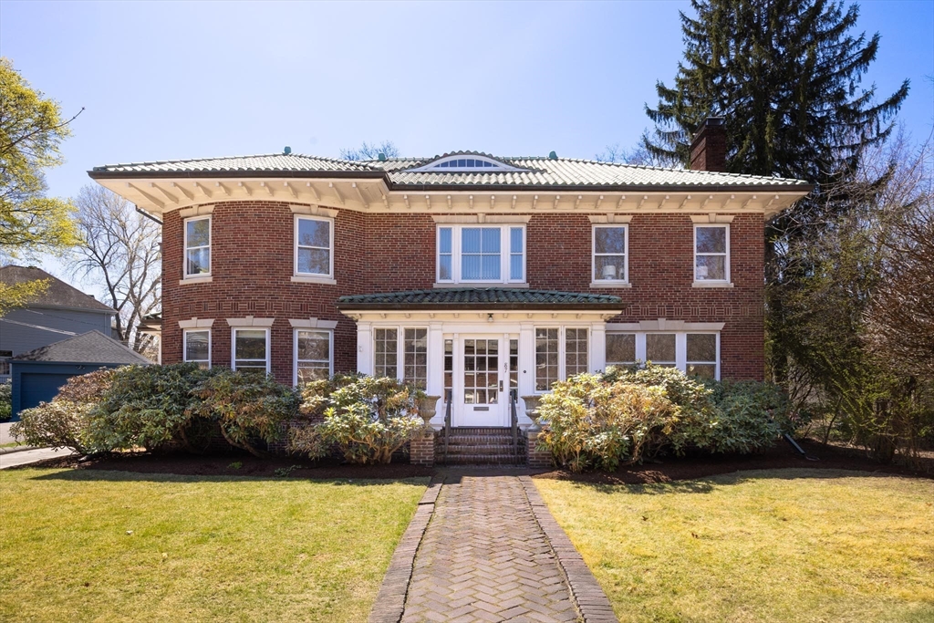87 Crowninshield Road Brookline, MA 02446 - Photo 1 of 29 Gallery Image 1