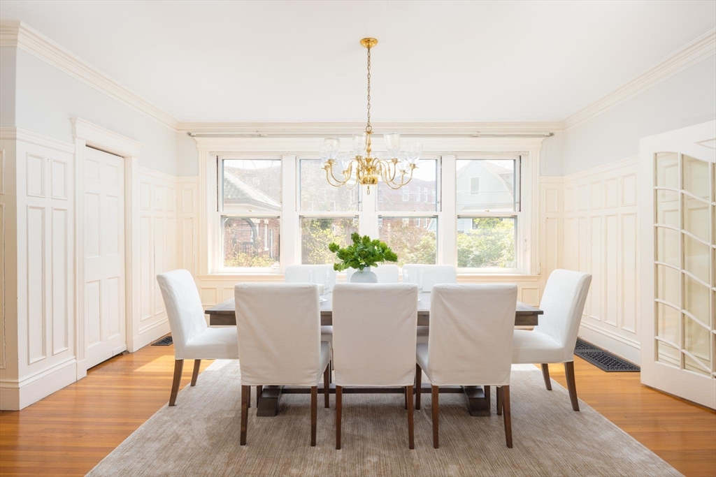 87 Crowninshield Road Brookline, MA 02446 - Photo 12 of 29 Gallery Image 12