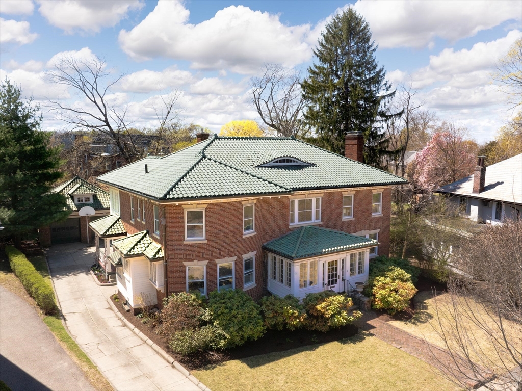 87 Crowninshield Road Brookline, MA 02446 - Photo 3 of 29 Gallery Image 3