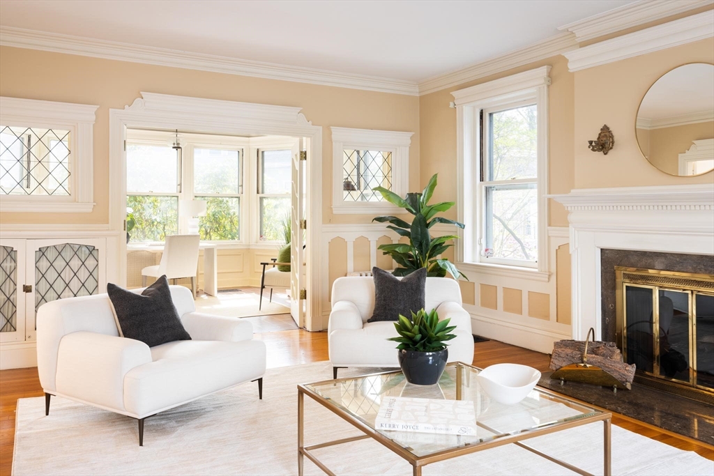 87 Crowninshield Road Brookline, MA 02446 - Photo 7 of 29 Gallery Image 7