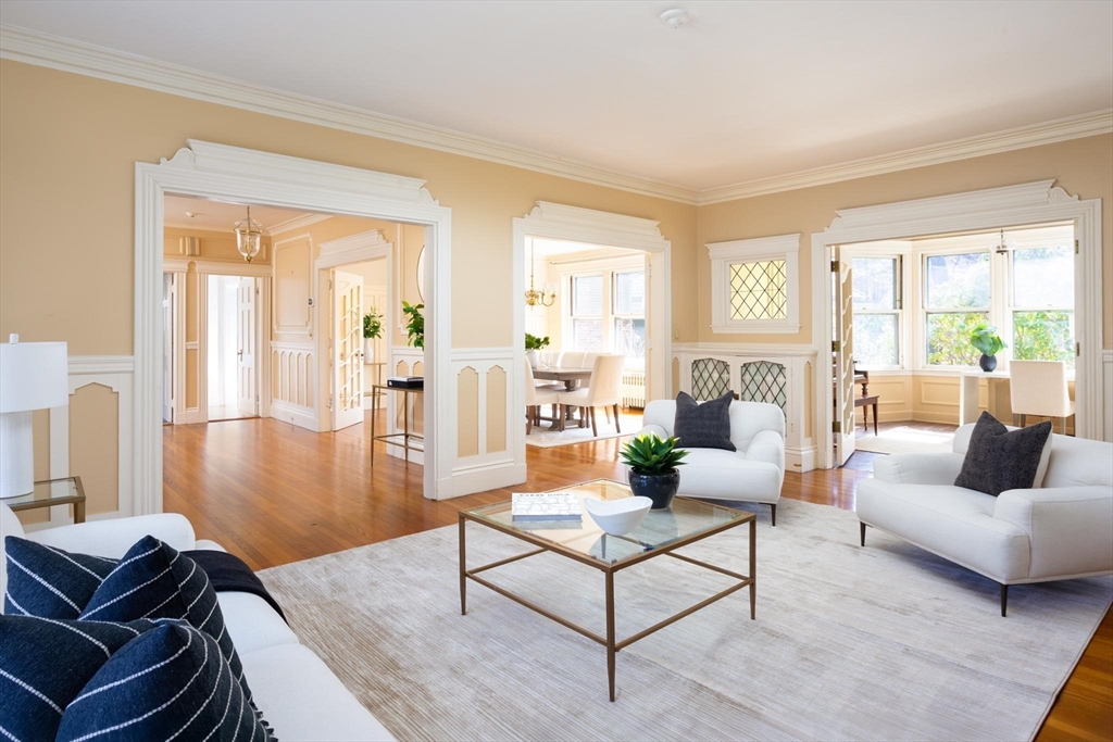 87 Crowninshield Road Brookline, MA 02446 - Photo 8 of 29 Gallery Image 8