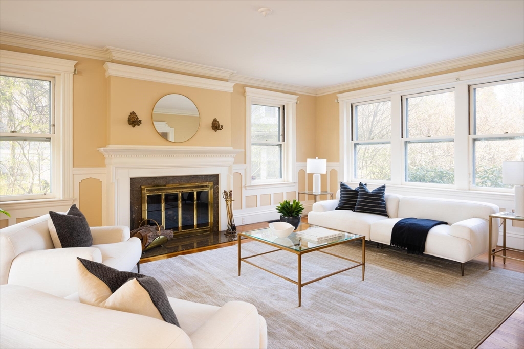 87 Crowninshield Road Brookline, MA 02446 - Photo 9 of 29 Gallery Image 9