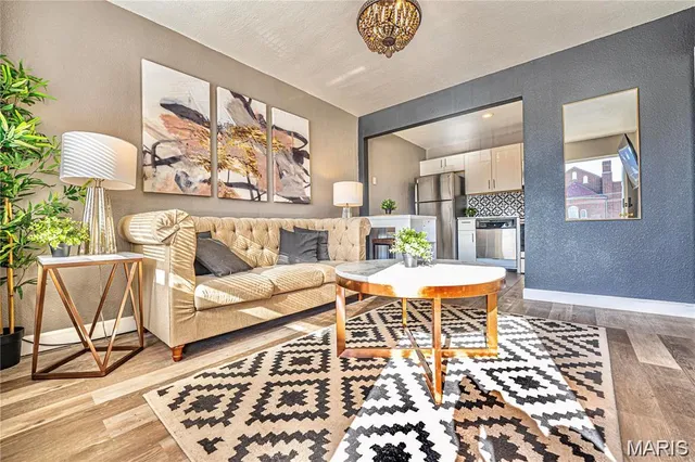 $925 | 3320 Greenwood Boulevard, Maplewood, MO 63143